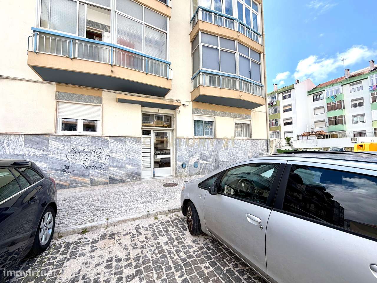 T2 Luminoso em Mem Martins | R/C com Boas Áreas e Zona Tranquila-18