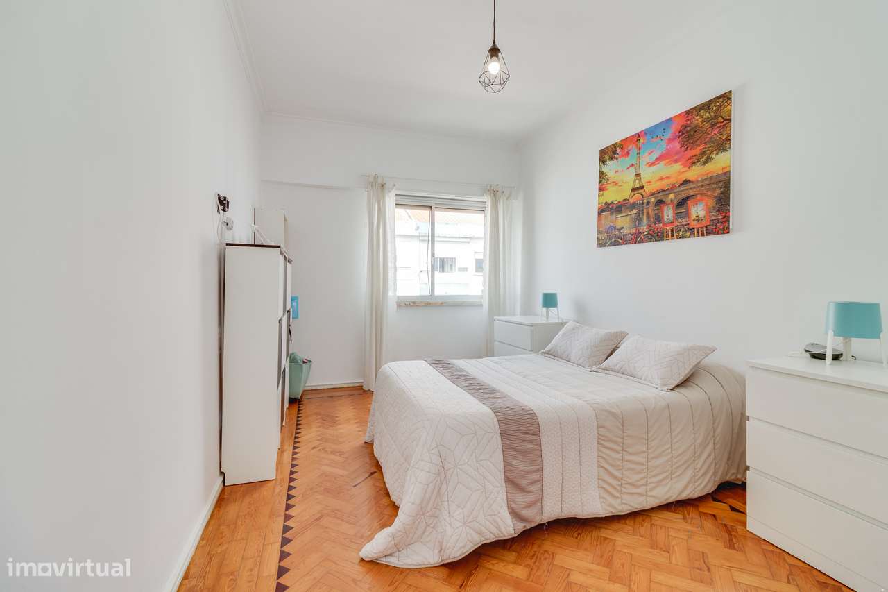 APARTAMENTO T3 | C/ ARRECADAÇÃO | ODIVELAS-14