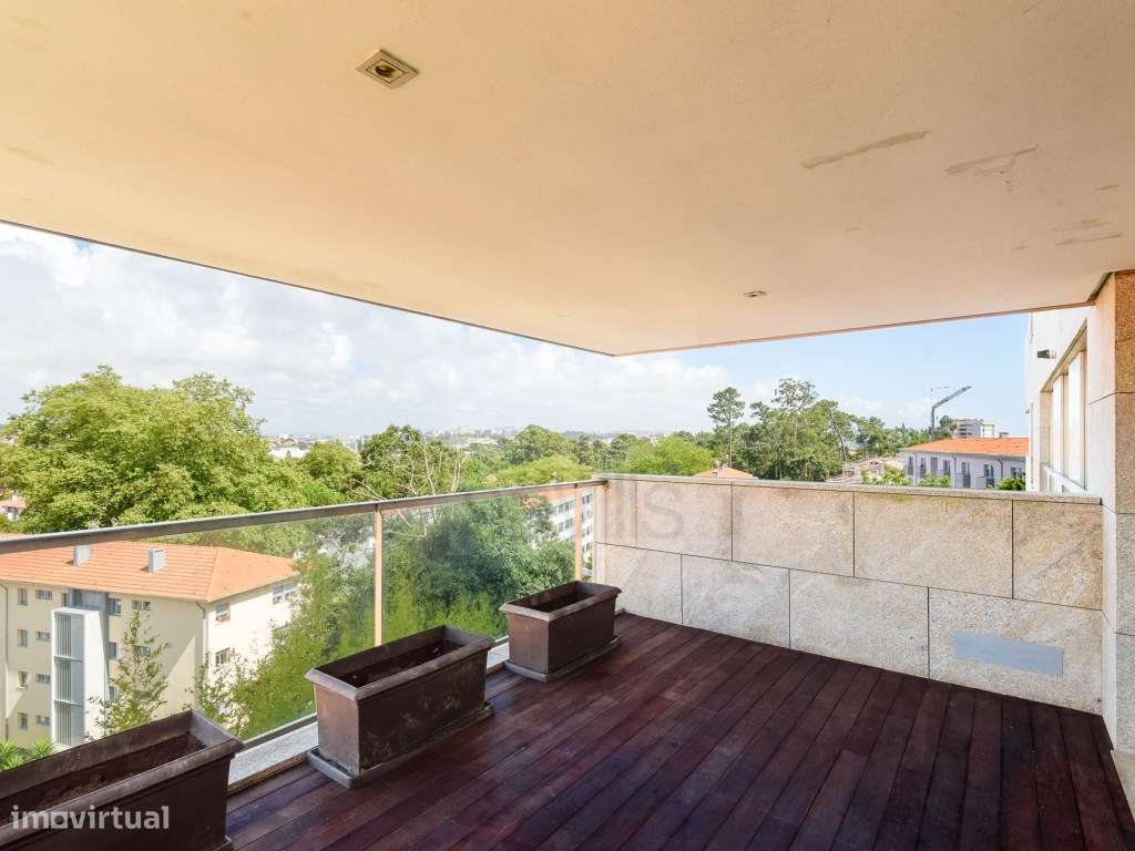 Apartamento T1 no FOZ PALACE (Condomínio Fechado) com Piscina - Grande imagem: 4/18