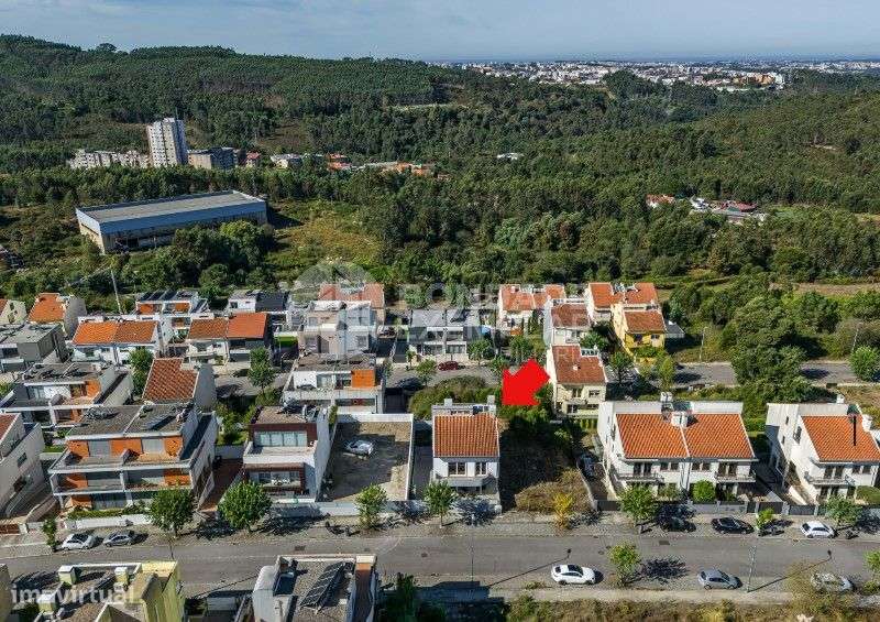 Excelente Moradia V4 - Quinta de Lousã - Valongo-41