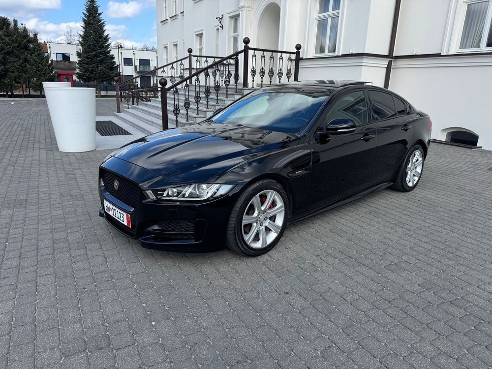 Jaguar XE D200 R-Dynamic S 2016