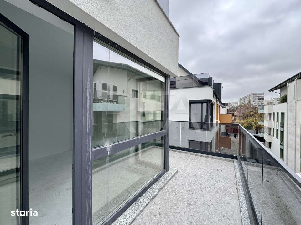 2 camere 60 mp Ultracentral bloc boutique