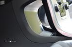 Volvo V60 D4 R-Design - 13