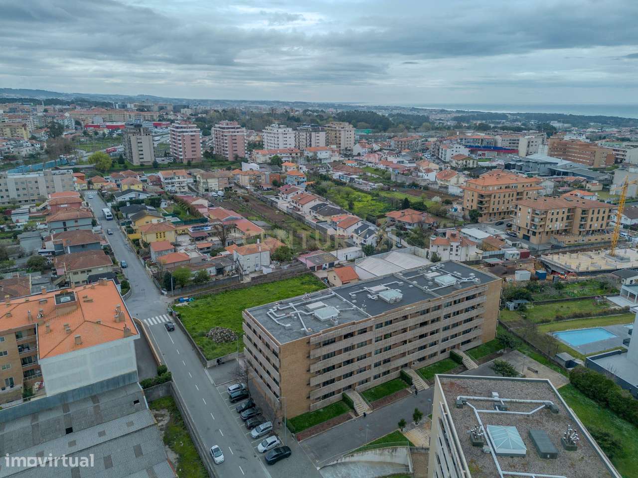 Luminoso T3+1 com Escritório e Varandas – Canidelo, Gaia-40