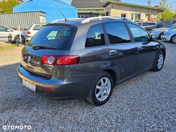 Fiat Croma 2.4 JTD Emotion - 3