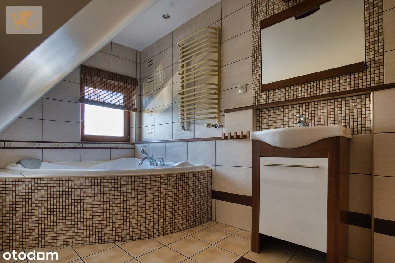 Komfortowy dom w Kętach | 6 pokoi + garaż | Spokojna okolica-11