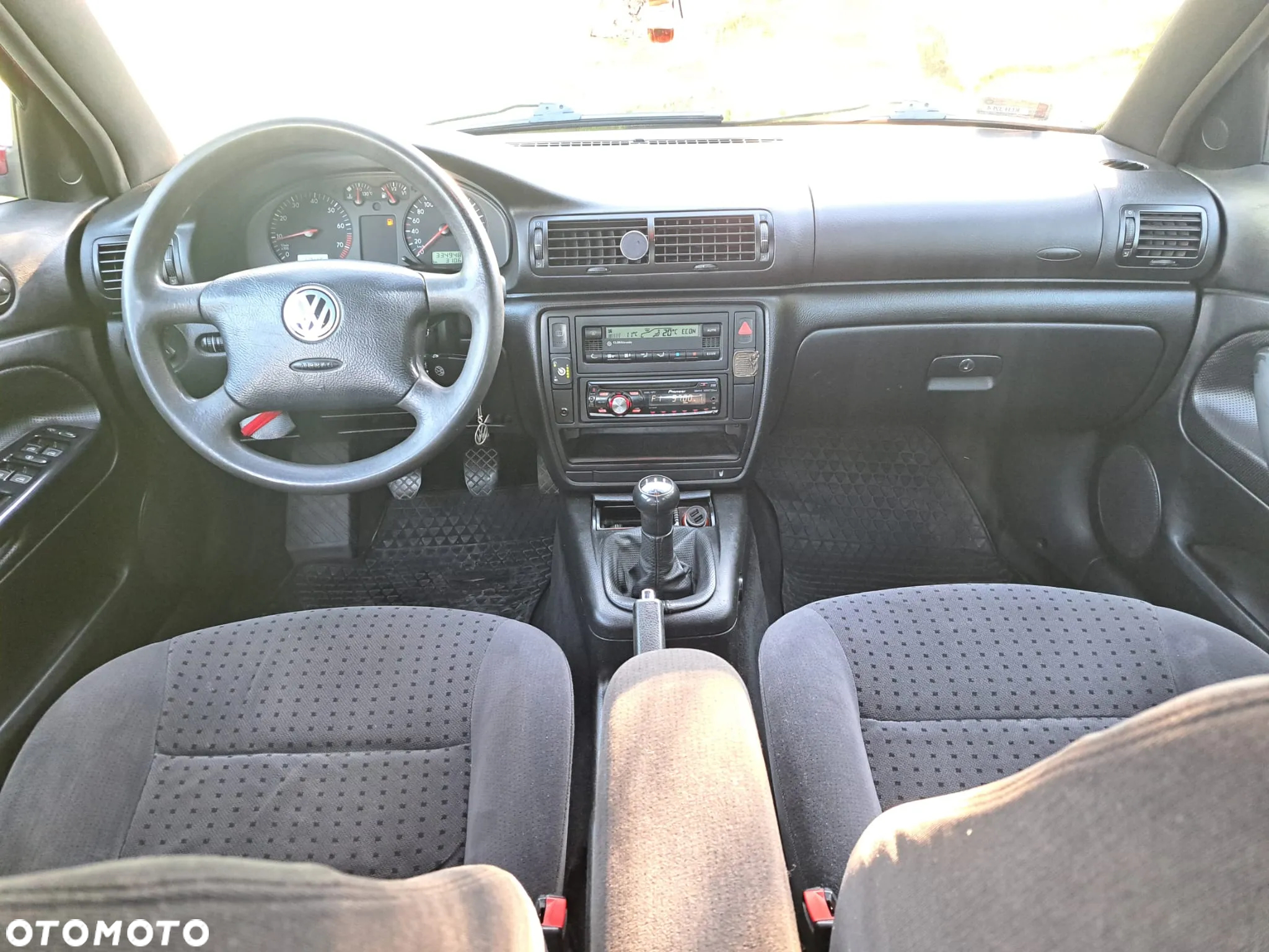 Volkswagen Passat 1.8 - 15