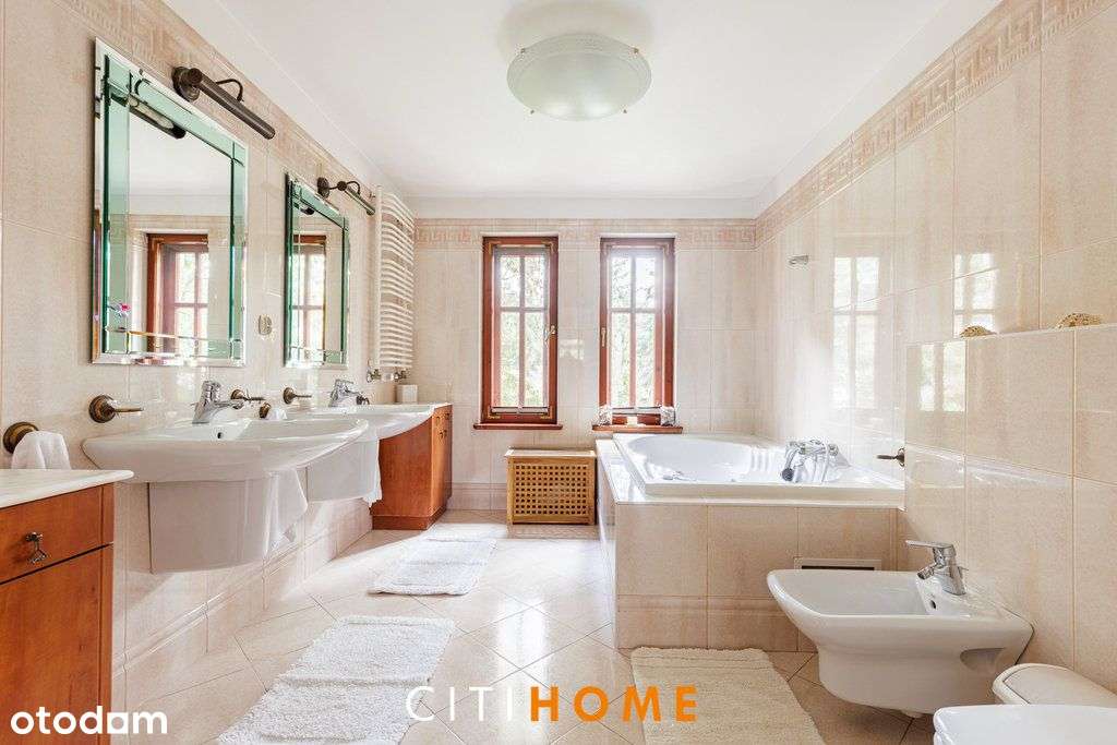 Dom typu dworek w zielonym Józefowie-8