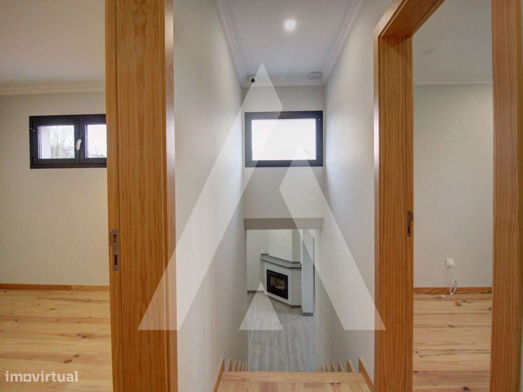 Moradia T2 na Amoreira do Repolão-19