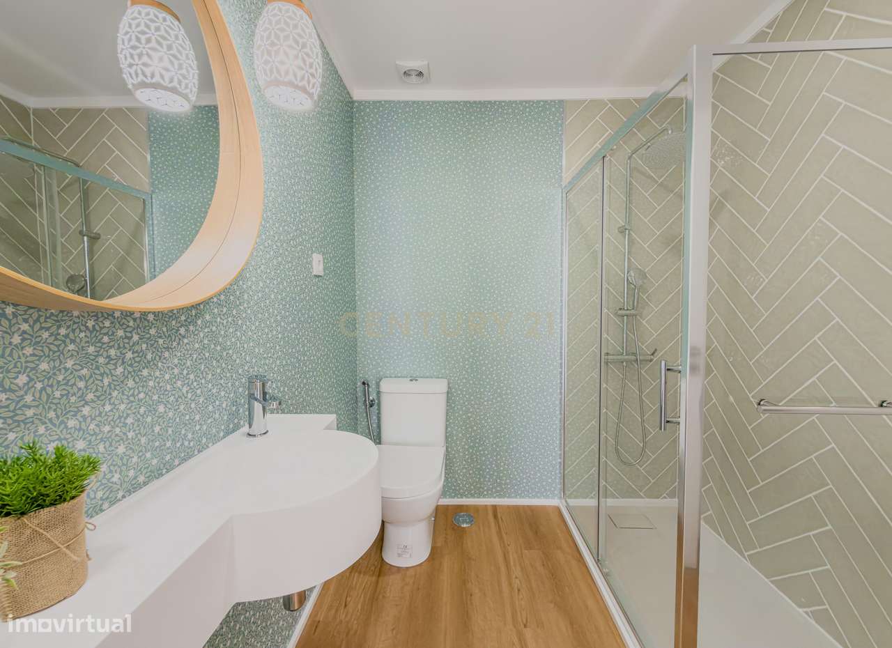 Apartamento 3 assoalhadas, remodelado com acabamentos de charme, situa-15