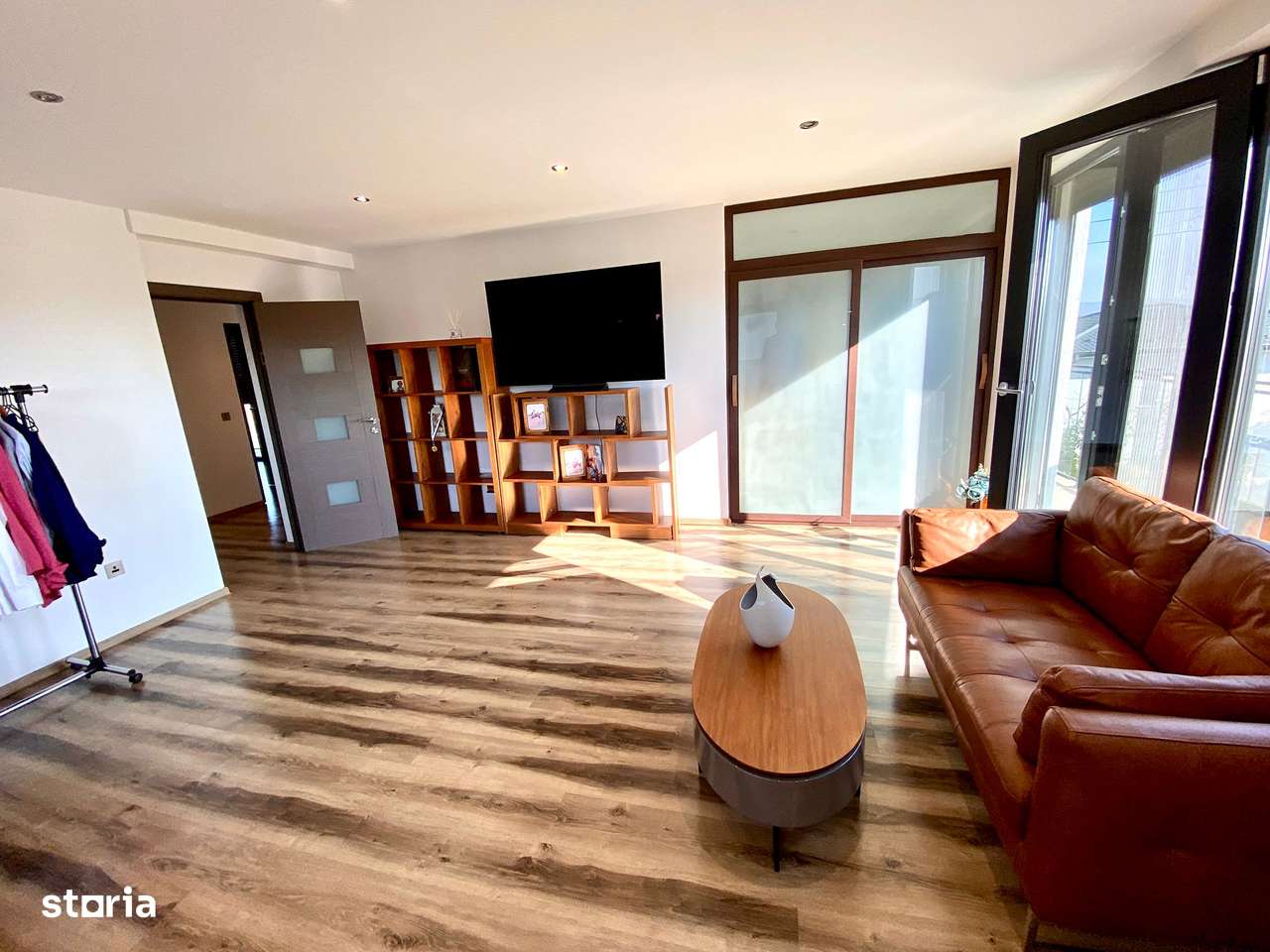 Vila cu piscina 300 mp+ 1200 mp teren-17