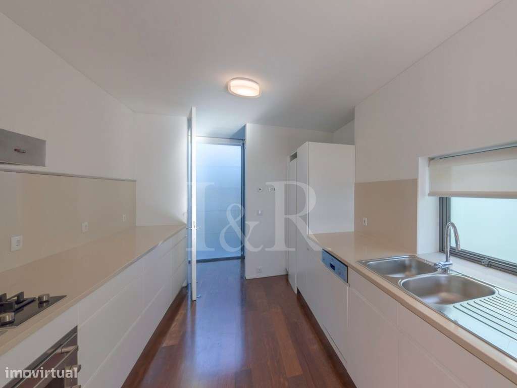 Moradia T4 com jardim e piscina junto à Lagoa de Óbidos-15