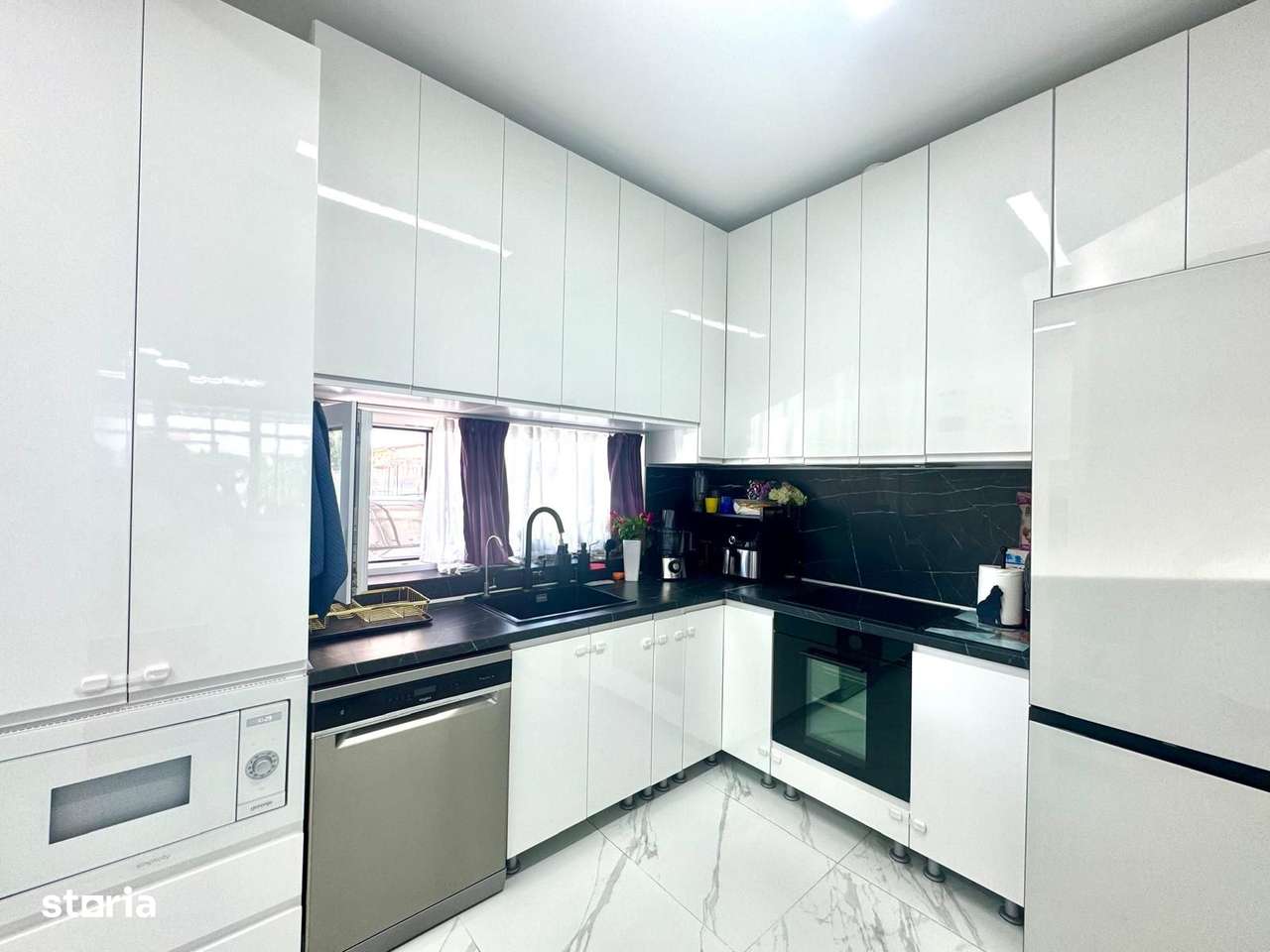 Casă înșiruită cu 4 camere, complet mobilată și utilată |Săcălaz| - Imagine principală: 5/12