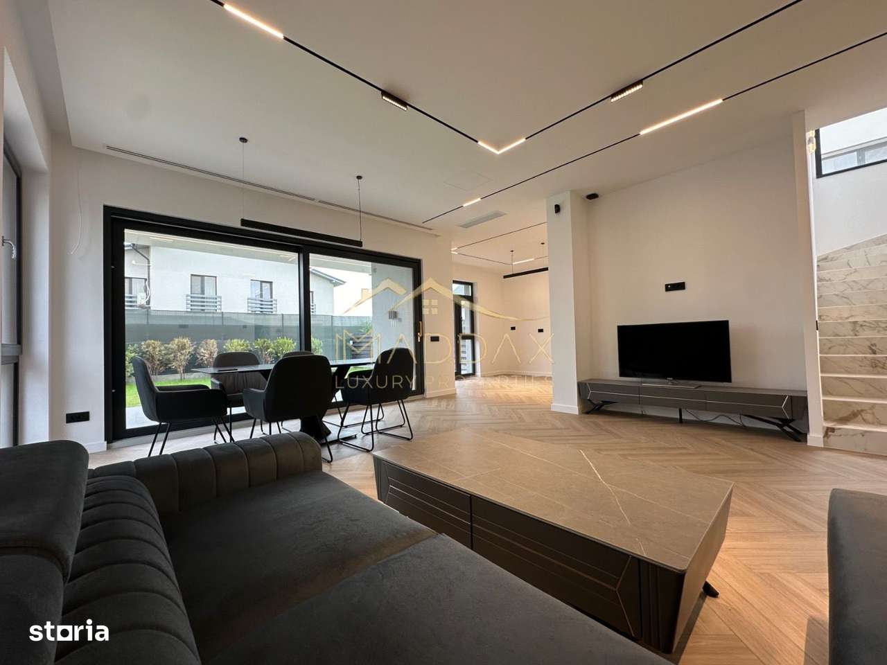 Vila individuala *432mp* + curte // 6 locuri Parcare / Pipera-Tunari - Imagine principală: 2/20