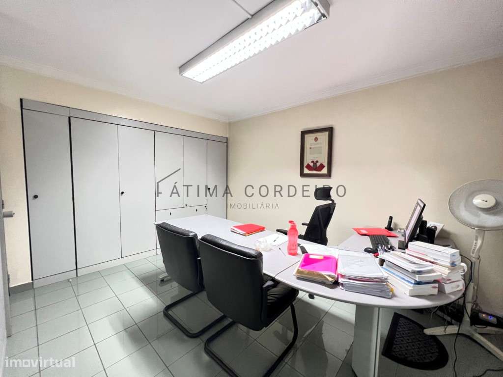 Escritório em Cacilhas com cerca de 121.80m2, Vista desafogada para... - Grande imagem: 4/19