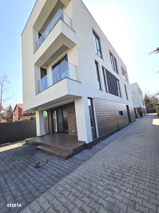 De Vanzare Vila Individuala, Versatila, chiar pe Bld Erou Iancu Nicola-18