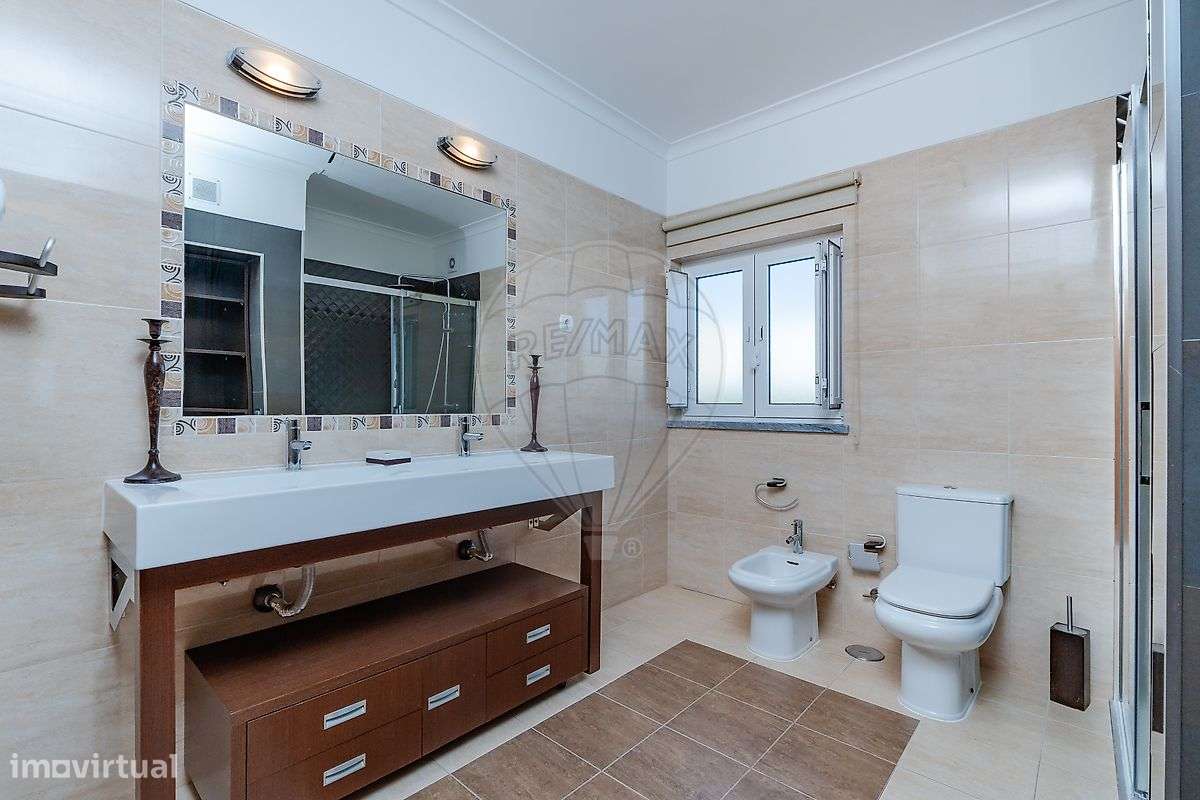 Moradia T4 para venda-23