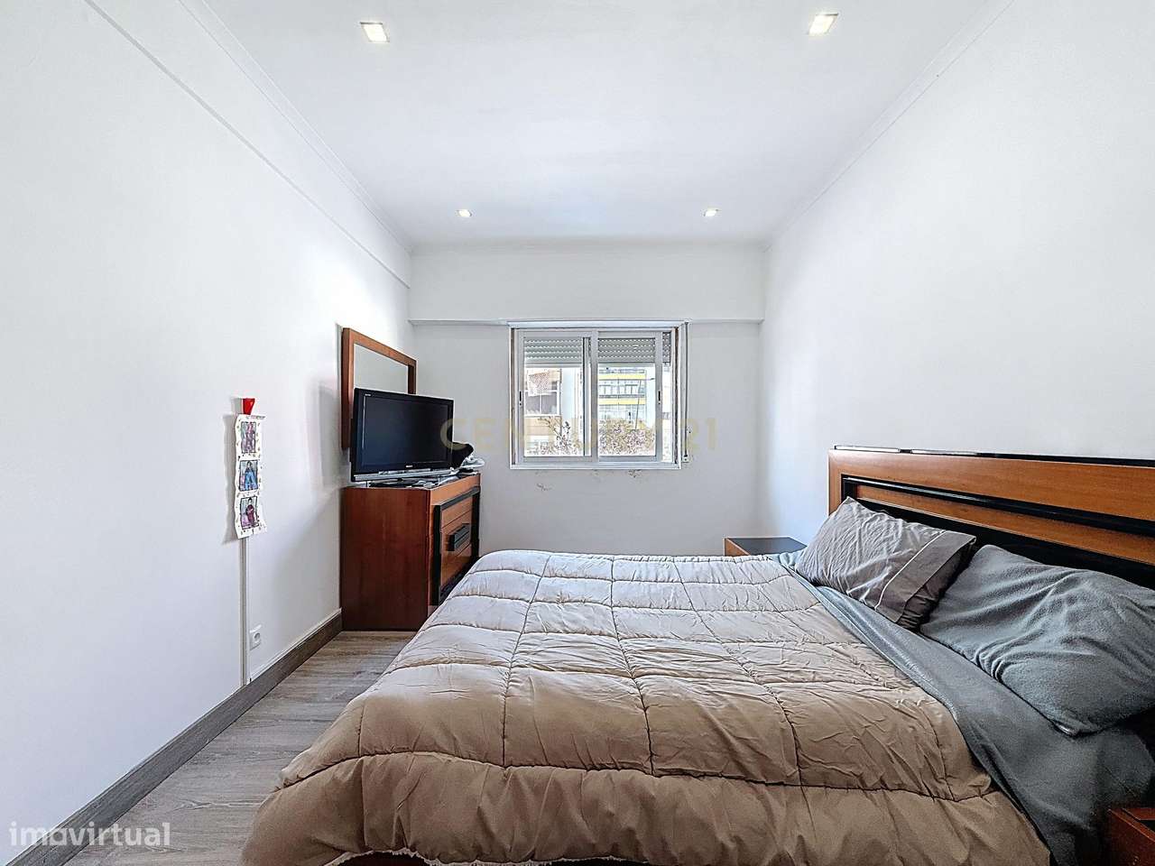 Apartamento T3 em Amora, Seixal - Oportunidade Única!-9