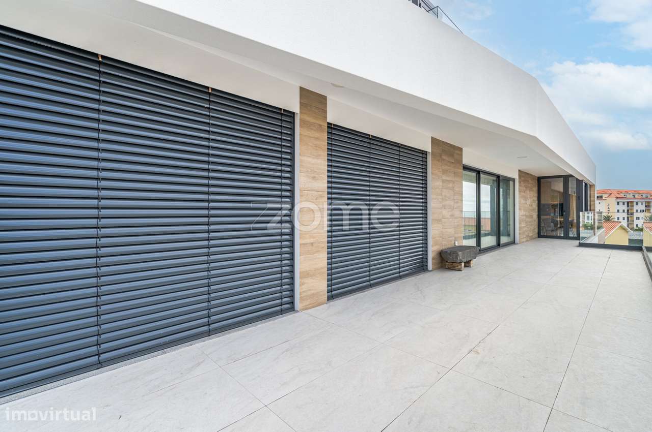 Apartamento T3 Penthouse com Vista Mar e Cidade no Caniço-40