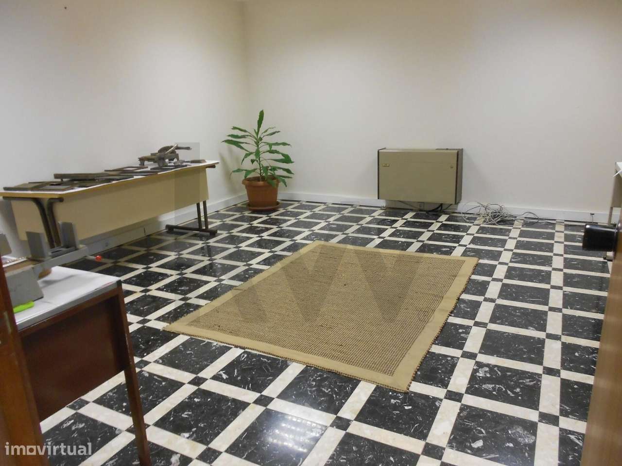 PARQUE  INDÚSTRIAL,  ESCRITÓRIOS e ARMAZÉNS em CONDOMINÍO FECHADO  Pri-20