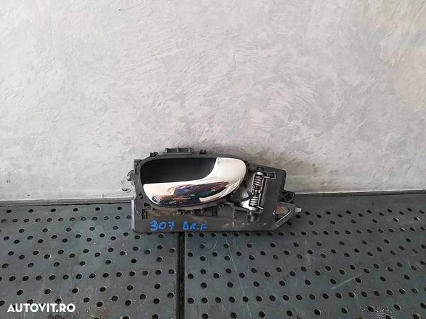 Maner interior dreapta fata peugeot 307 sw 9643604477 - 1