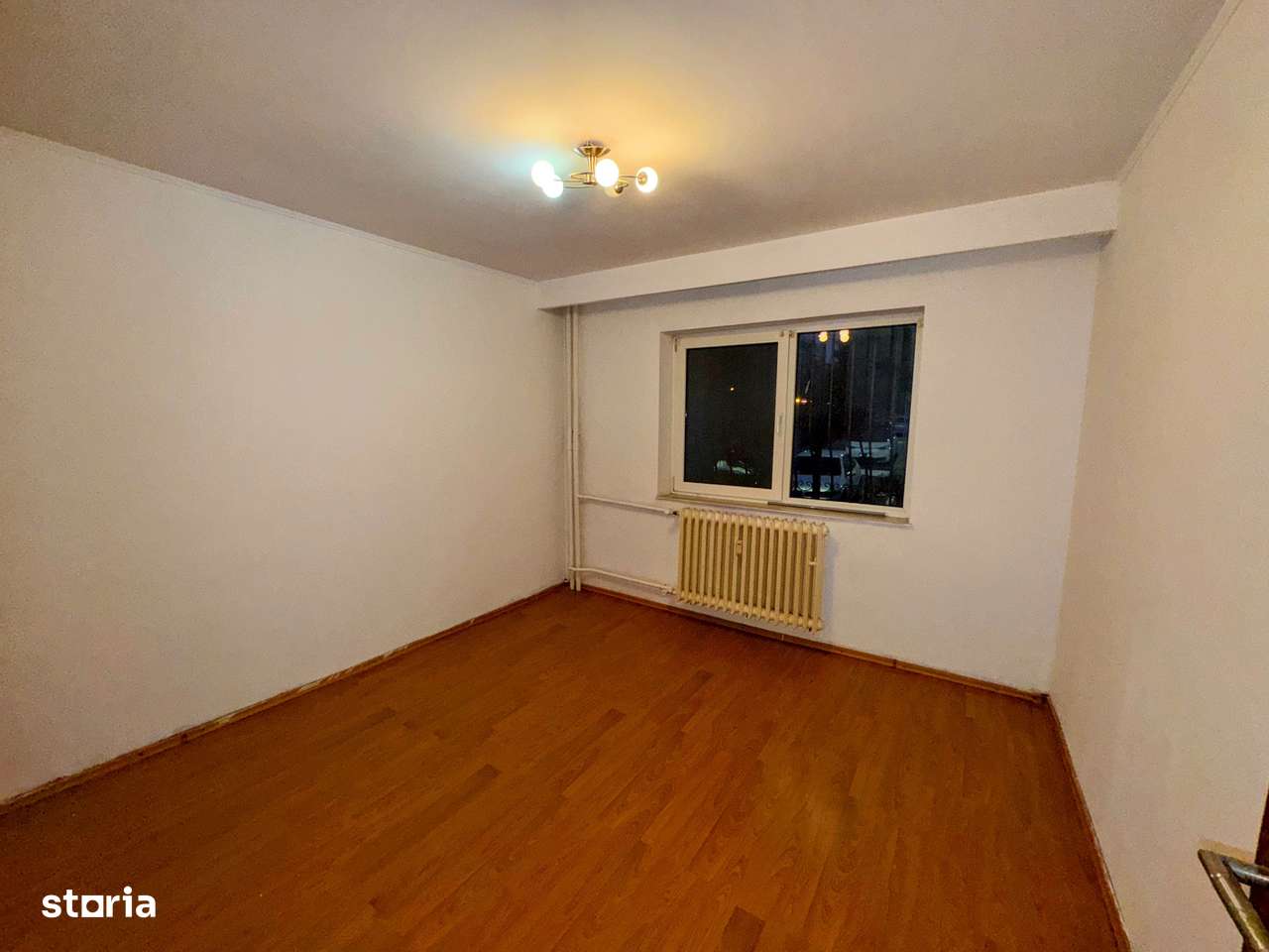 Tomis Nord - piața Ciresica 3 camere decomandate 67 mp-0