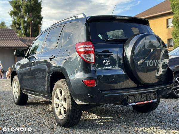 Toyota RAV4 - 3