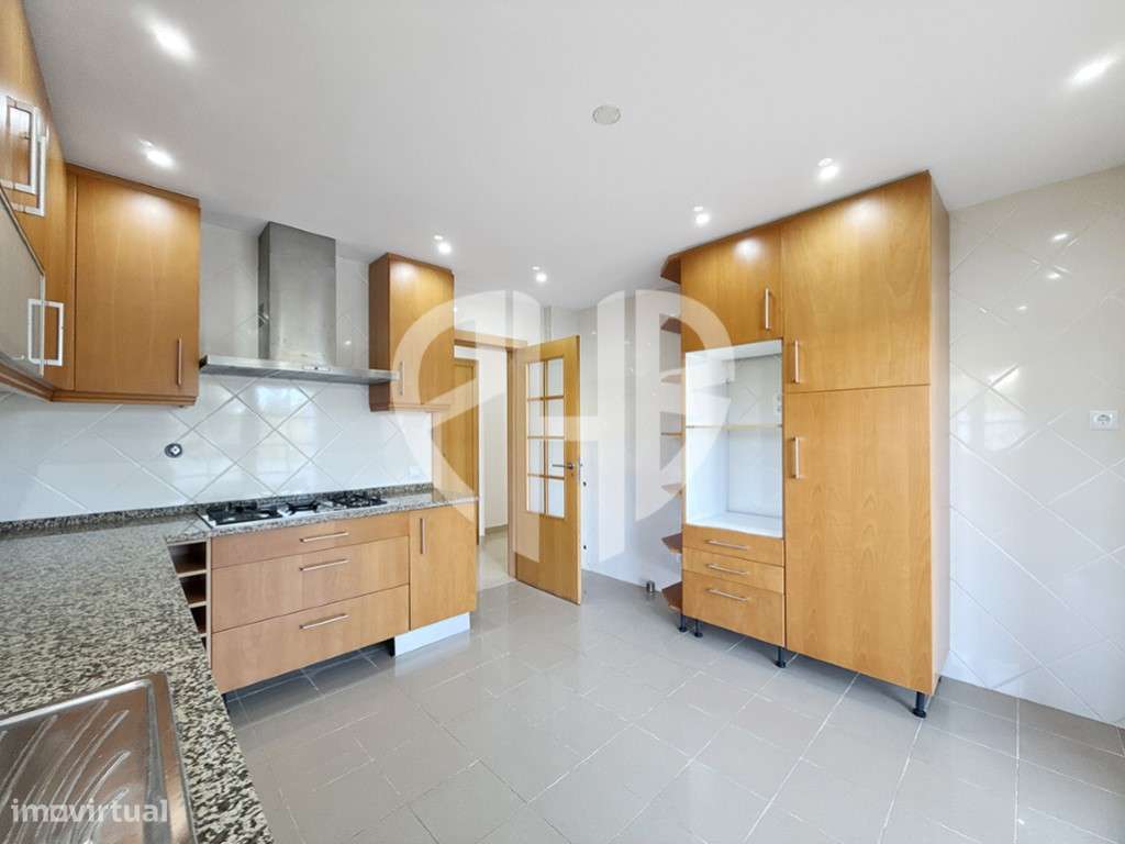 Moradia Geminada T4 // Condominio - Aldeia de Irmãos / Azeitão-13