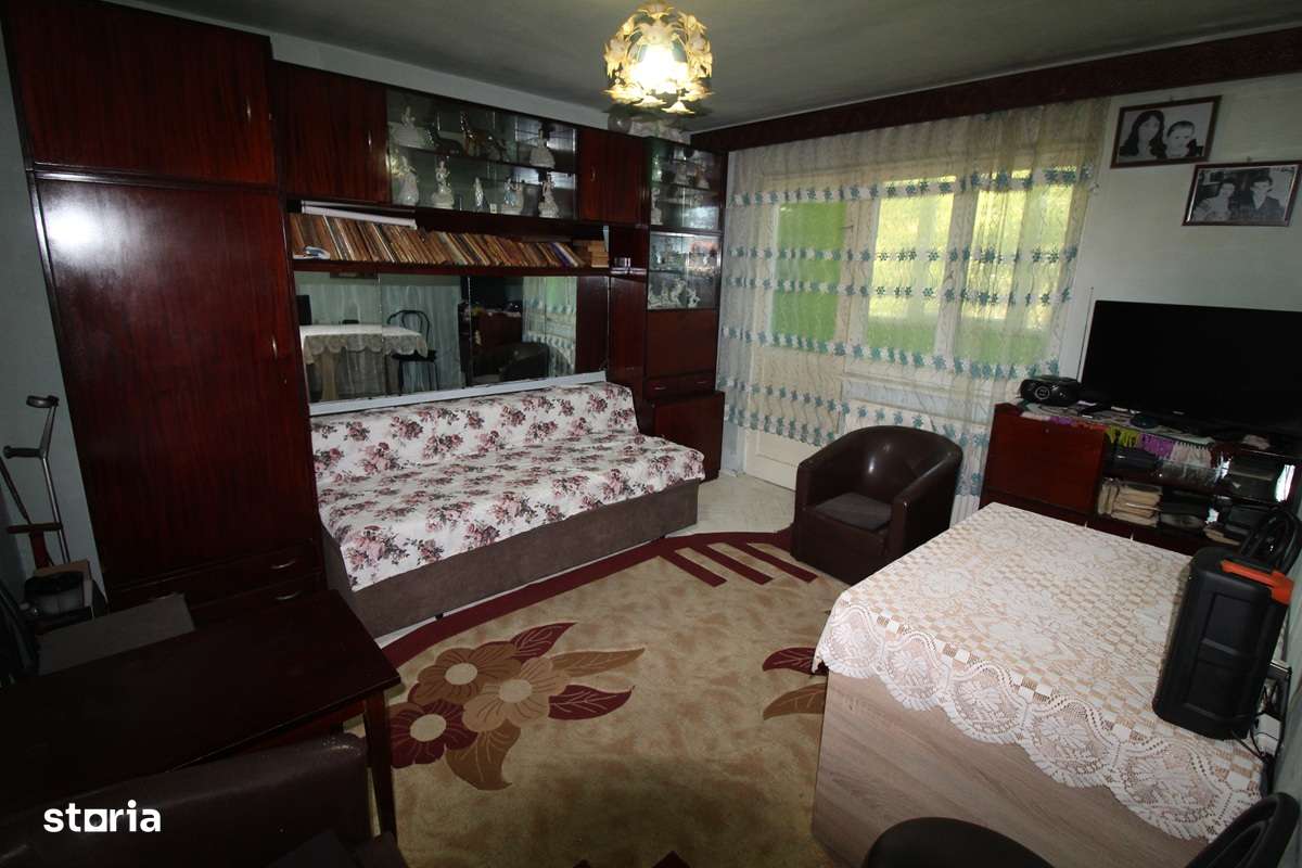 Vând apartament 2 camere în Hunedoara zona Str.Eliberării parter înalt-2