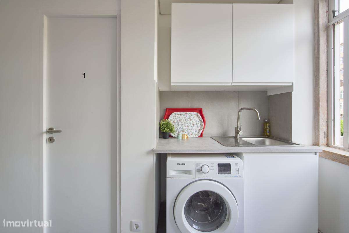 Quarto - localizado em Roma-Areeiro Lisbon - Grande imagem: 3/29