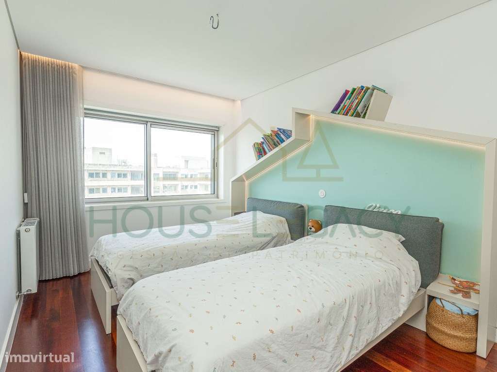 Apartamento T4 Luxuoso em Matosinhos-37