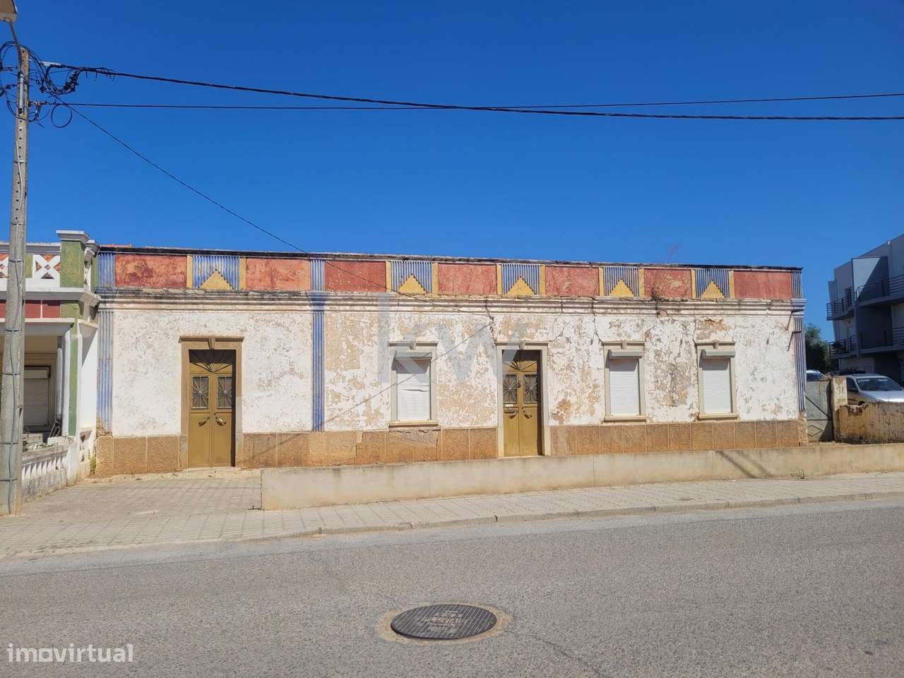 PRÉDIO MISTO PARA RECUPERAR EM TUNES - Grande imagem: 2/9