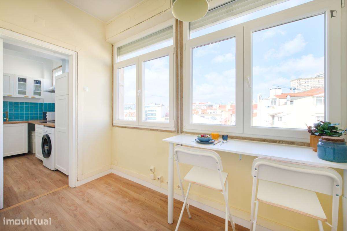 Quarto - localizado em Picoas Lisbon - Grande imagem: 4/12