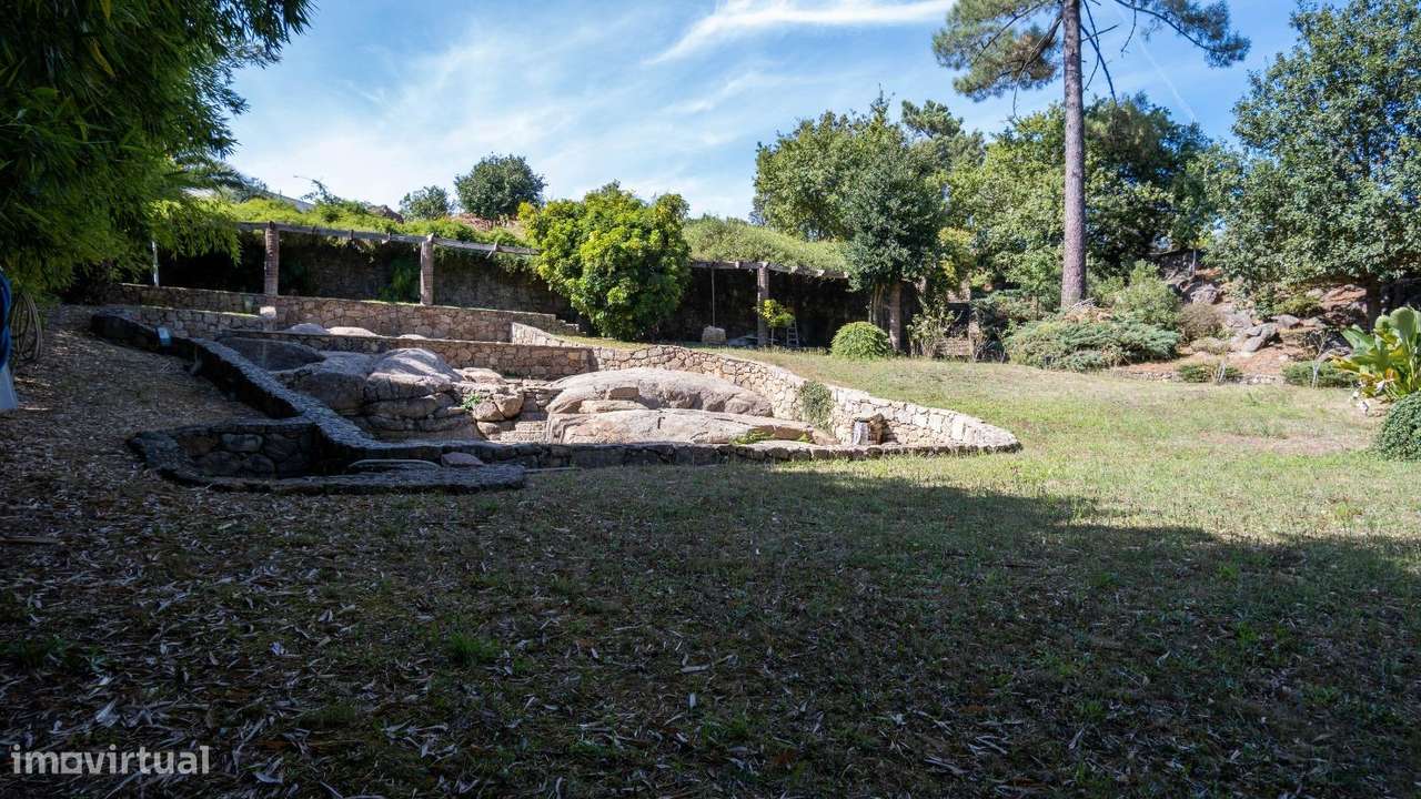 Moradia Térrea de 596m2 em Terreno de 10.000m2 | Paços de...-35