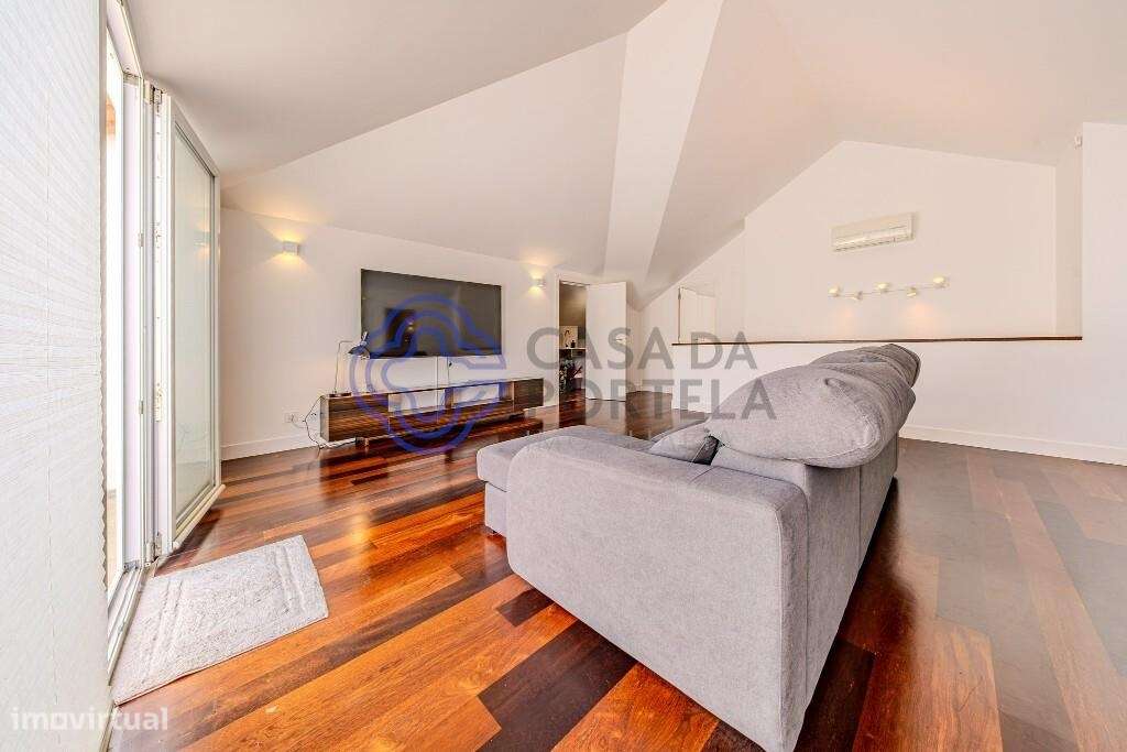 Apartamento Duplex T5 de Luxo com Terraço, Piscina e Garagem – Estoril-52