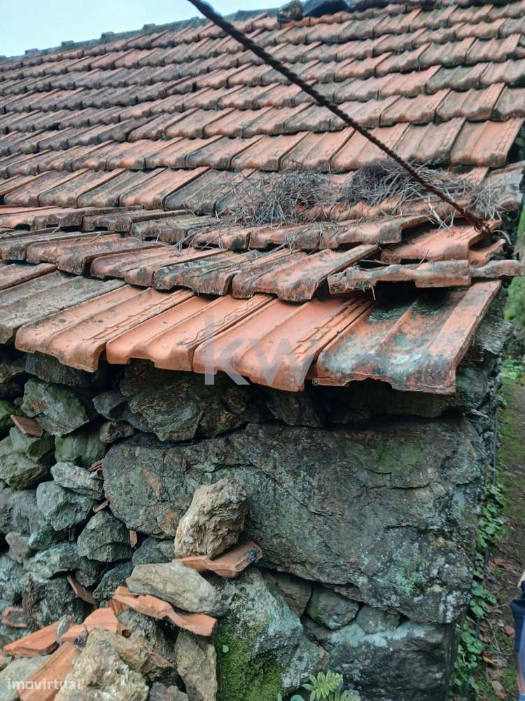 Moradia para Reconstrução com Terreno de 1689m2 e Vista Magnífica sob - Grande imagem: 5/40