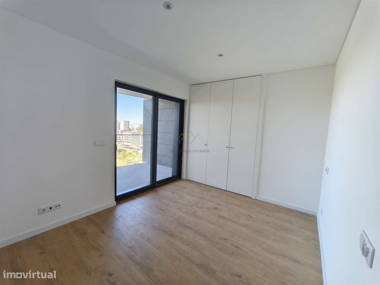 Penthouse T5 com varandas, 2 Garagens Box e Arrecadação, em Empreendim-25