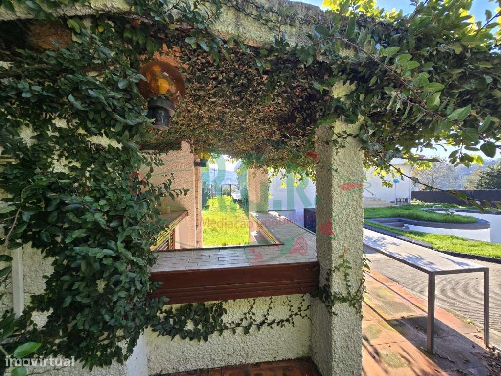 Moradia Isolada T3 | Piscina | Vistas Rio | 5 Min Porto-56