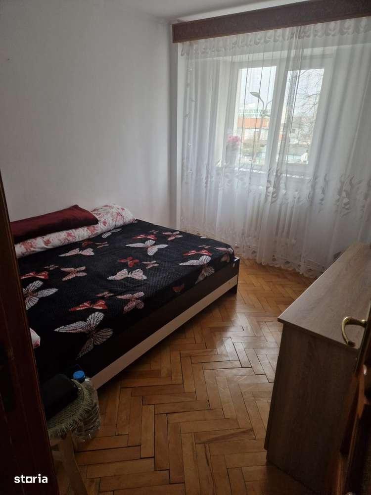 Apartament 4 camere , Parcul Mihai Eminescu , etaj 2 , loc de parcare-3