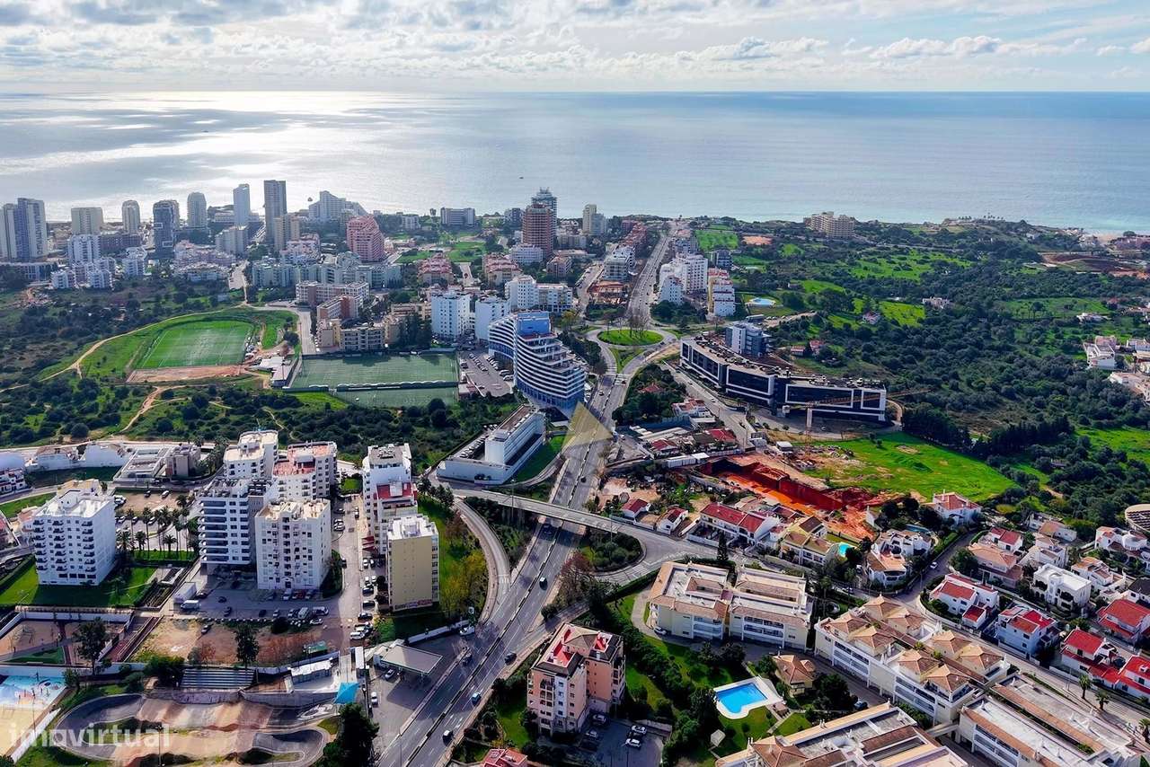 APARTAMENTO T2 COM 137,60m2 COM BOX E TERRAÇO PRIVATIVO NO HORUS RESID-40