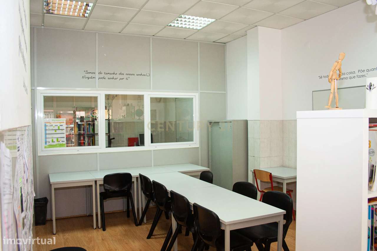 Venda do Trespasse de excelente Loja na Tapada das Mercês, Sintra - Grande imagem: 3/8