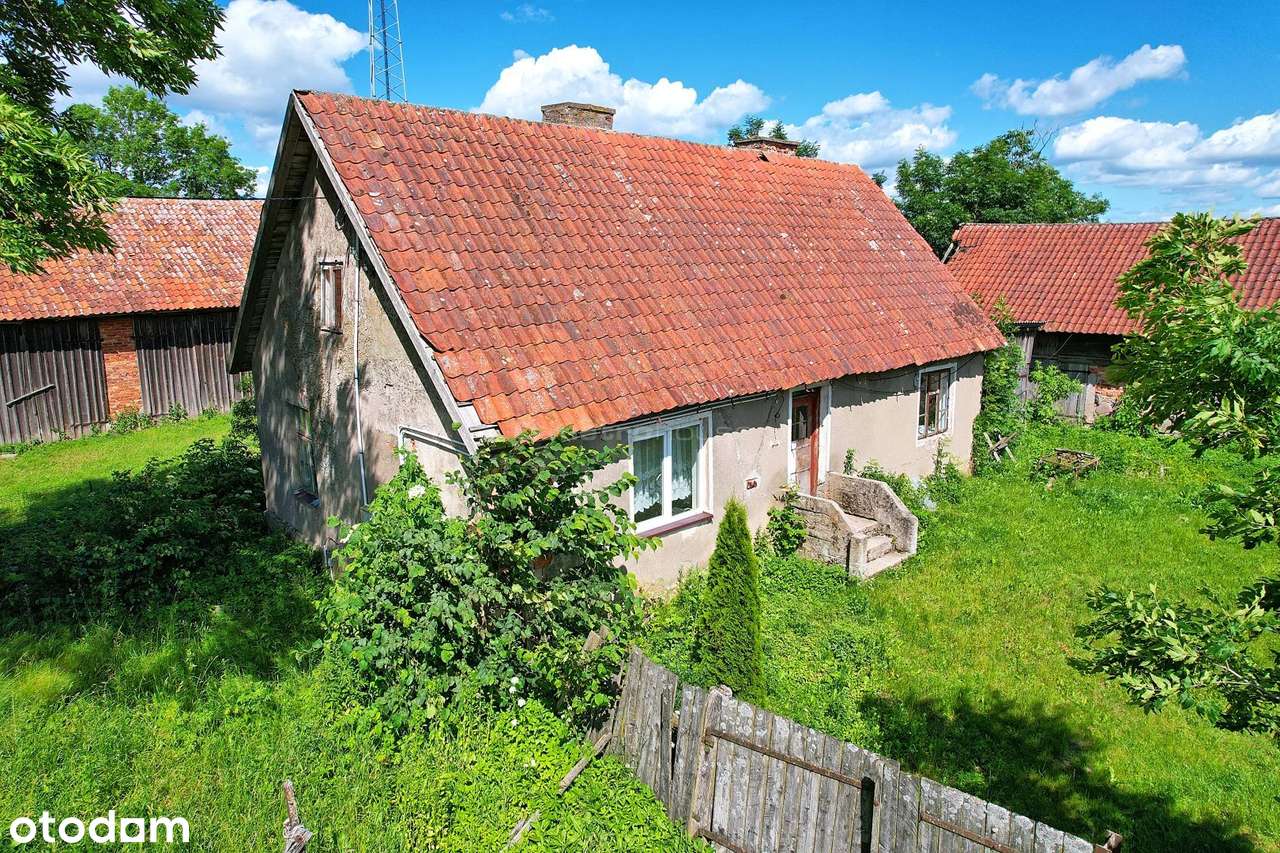 * Siedlisko z budynkami u stóp Szeskiej Góry * - Pełny obrazek: 4/8