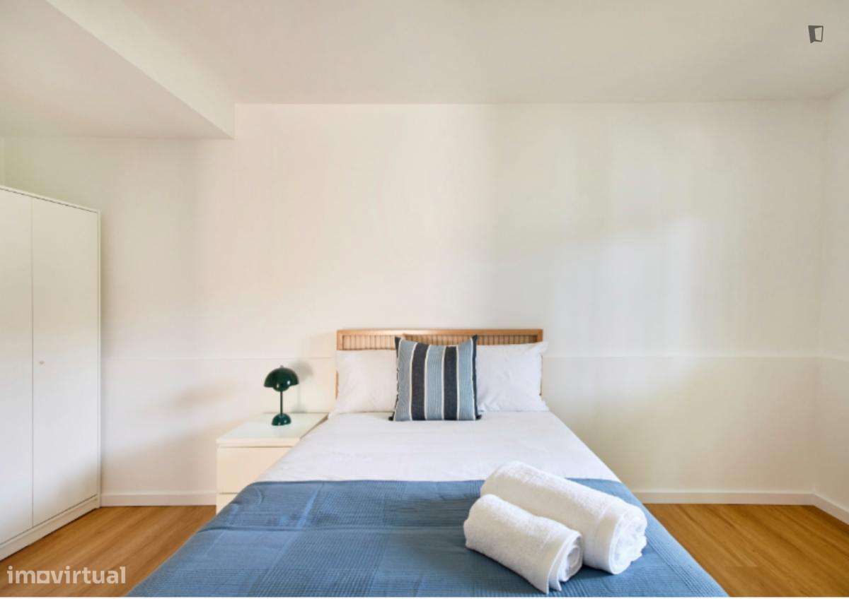 Quarto - localizado em Benfica Lisbon - Grande imagem: 5/24