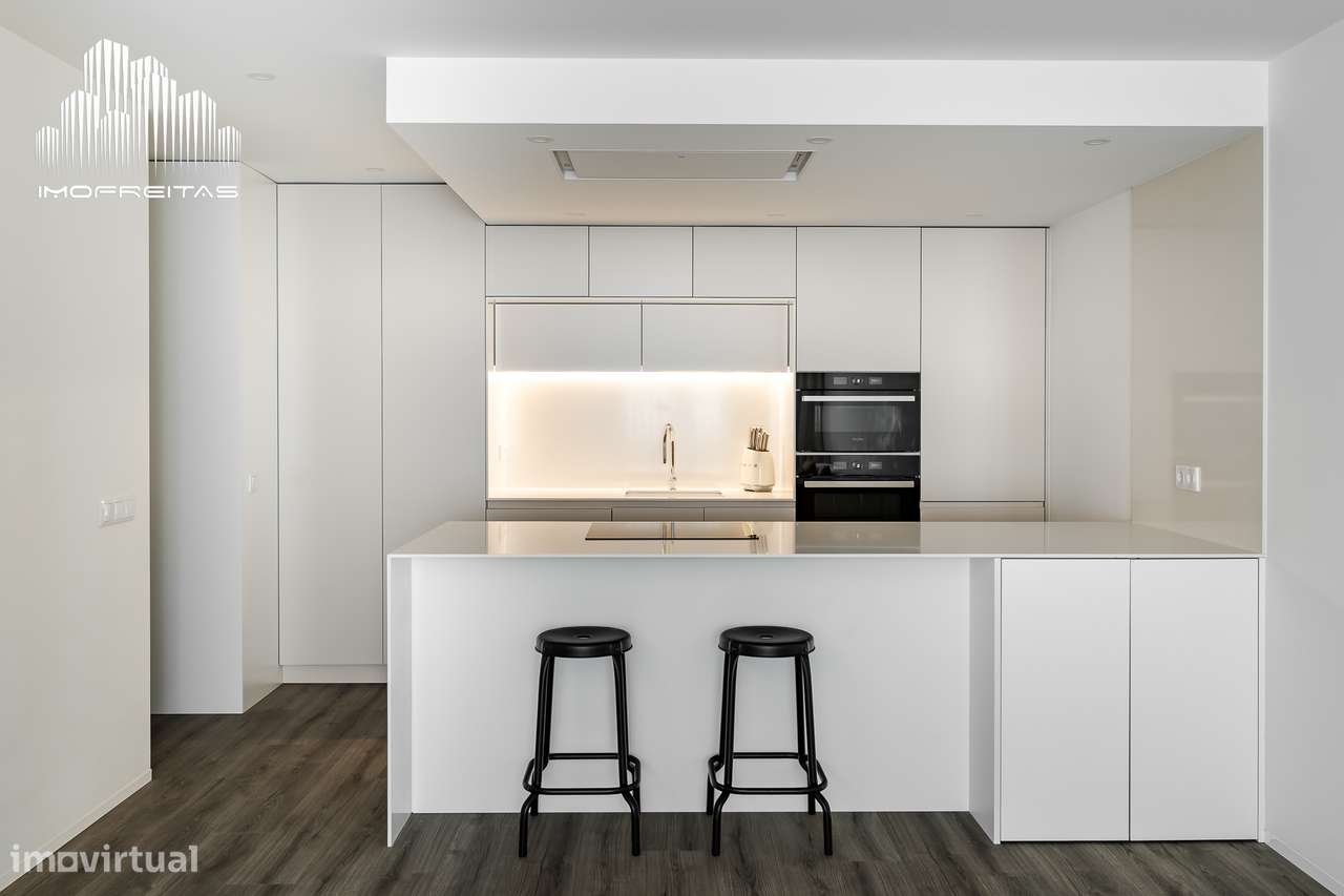 Apartamento T2 em Condomínio Fechado com um Terraço de 44m2!-5