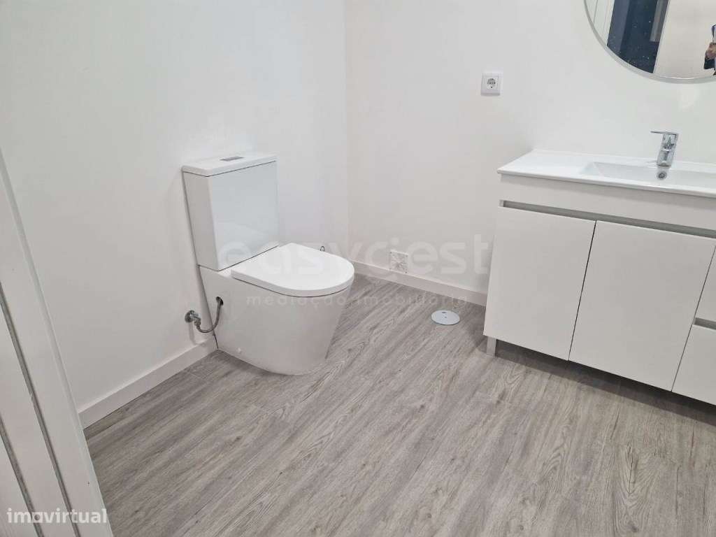 Moradia T3 Nova com lagradouro, situada em Mogofores, Anadia-9