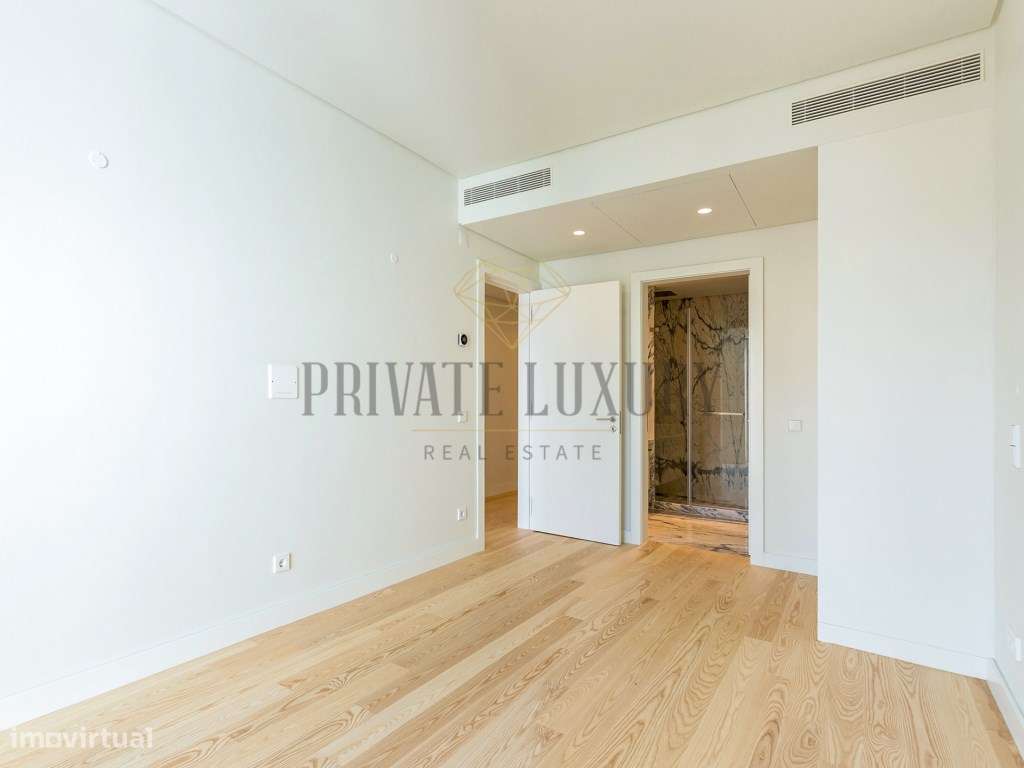 Apartamento T1 com varanda nas Avenidas Novas-13