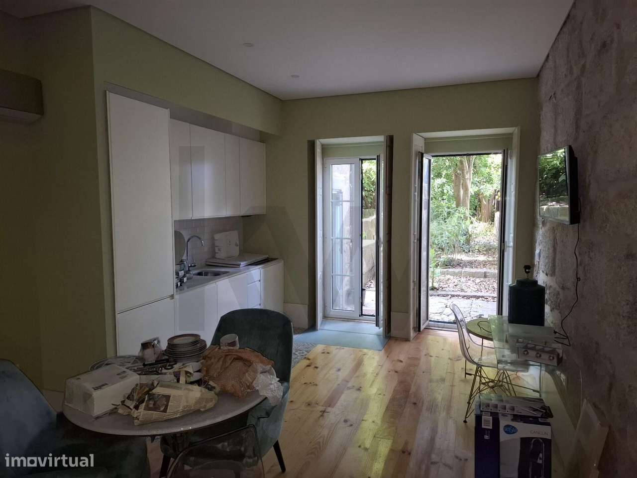 Apartamento Duplex T1+1 Renovado com Jardim no Centro do Porto - Grande imagem: 1/10