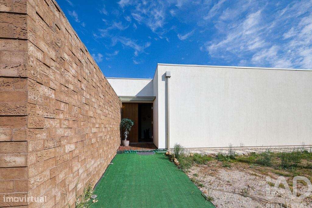 Casa / Villa T4 em Reboreda e Nogueira de 256,00 m2
