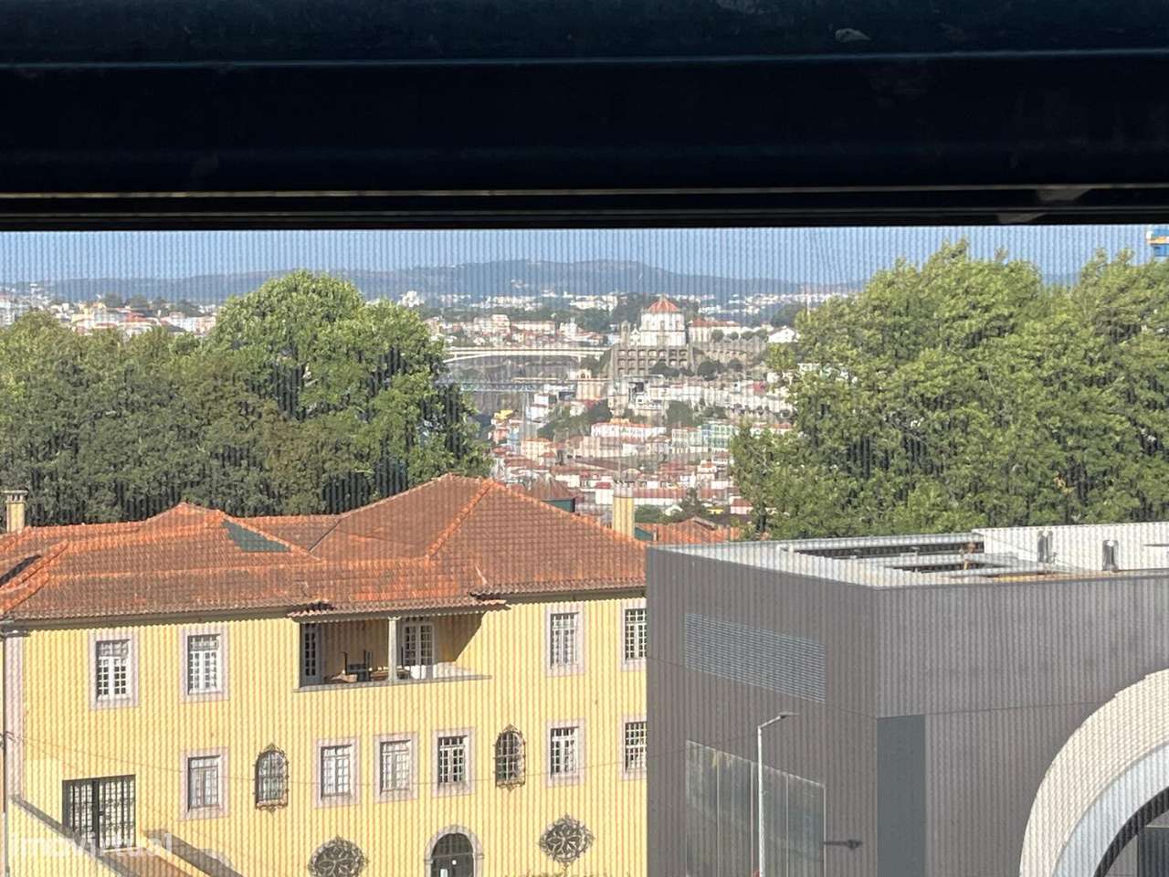 T2 Novo com varanda, garagem e eficiência A+-13