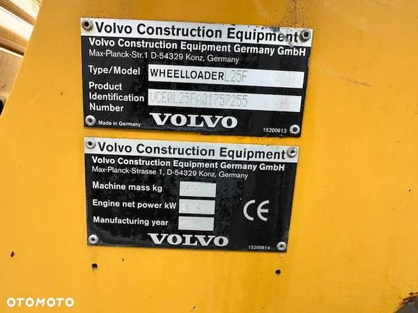 Volvo L 25 F - 11